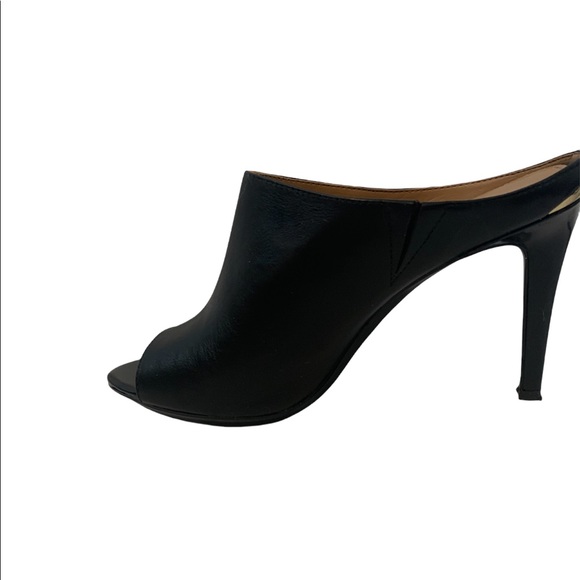 - Calvin Klein slip on leather heals. - Picture 9 of 14